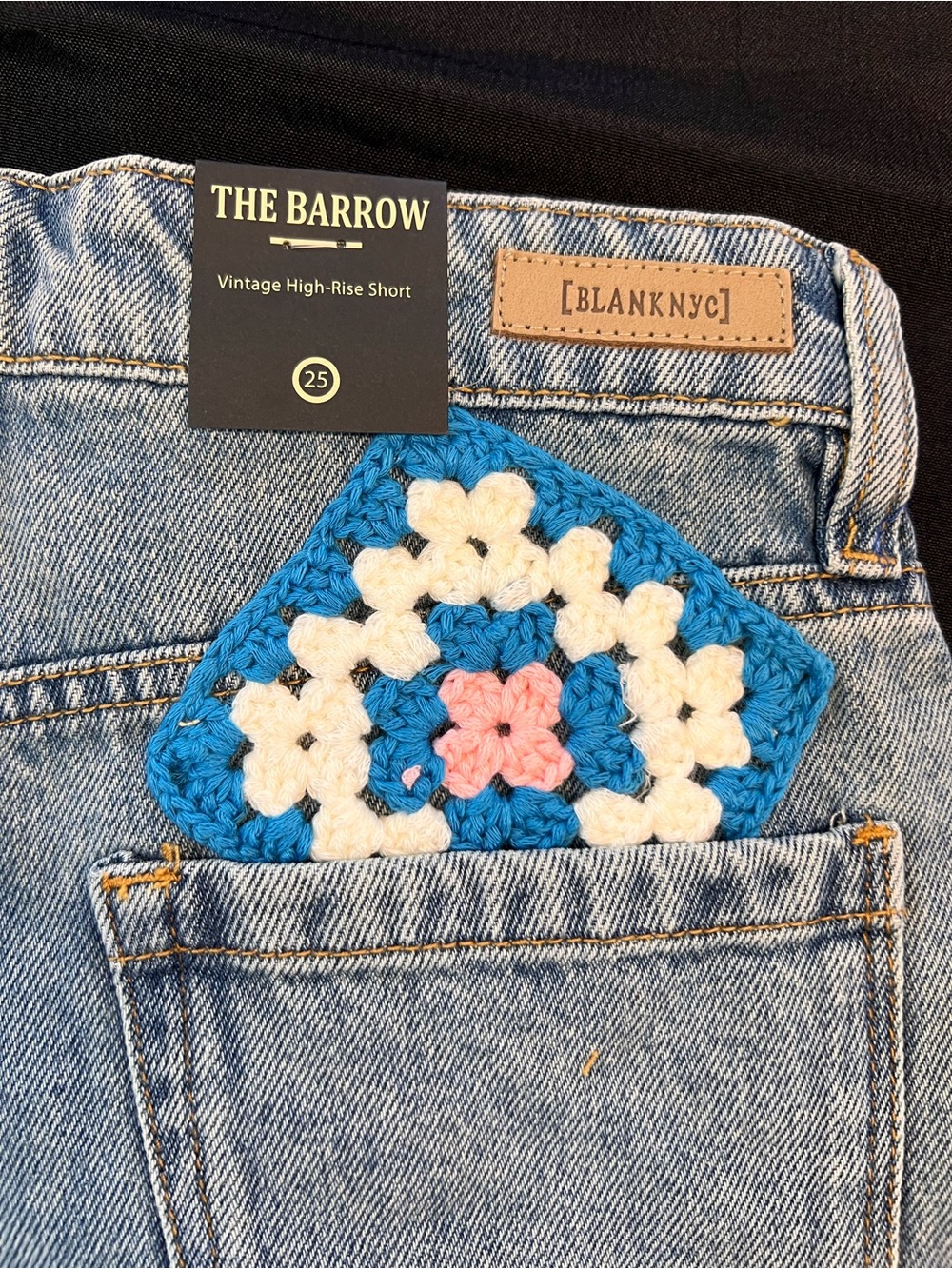 Blank NYC The Barrow Vintage High Rise Denim Shorts Crochet Patches size 25 NWT - Picture 3 of 10